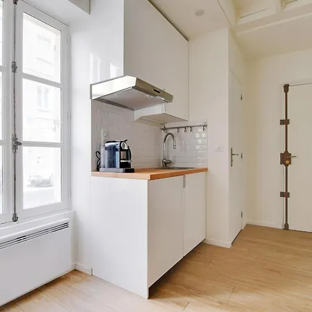 Invalides - Tour Eiffel Appartement *